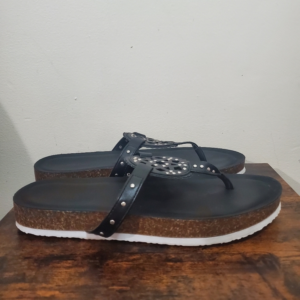 Torrid Medallion Slide Size 9.5 Extra Wide Width Black - Picture 6 of 12